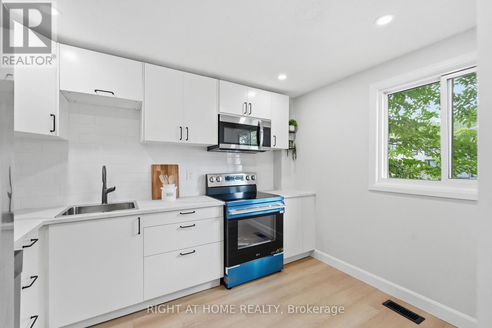 3 - 7874 Jeanne D'arc Boulevard, Ottawa, Ontario  K1C 2E9 - Photo 2 - X13541844