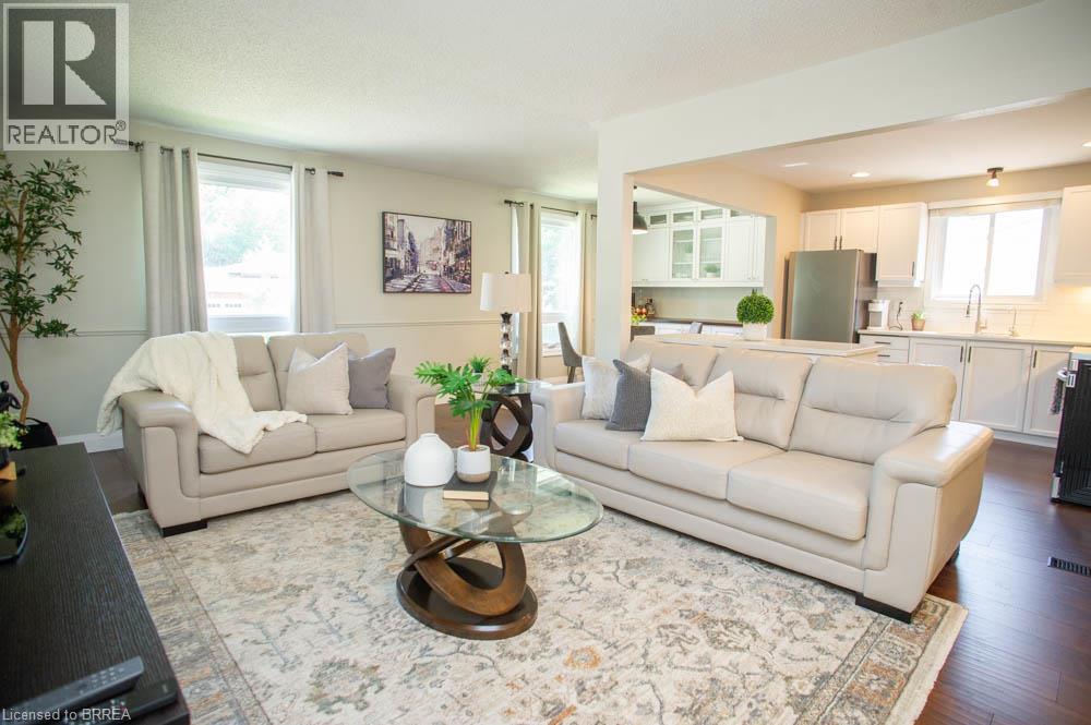 27 Myrtleville Drive, Brantford, Ontario  N3V 1B9 - Photo 10 - 40852680