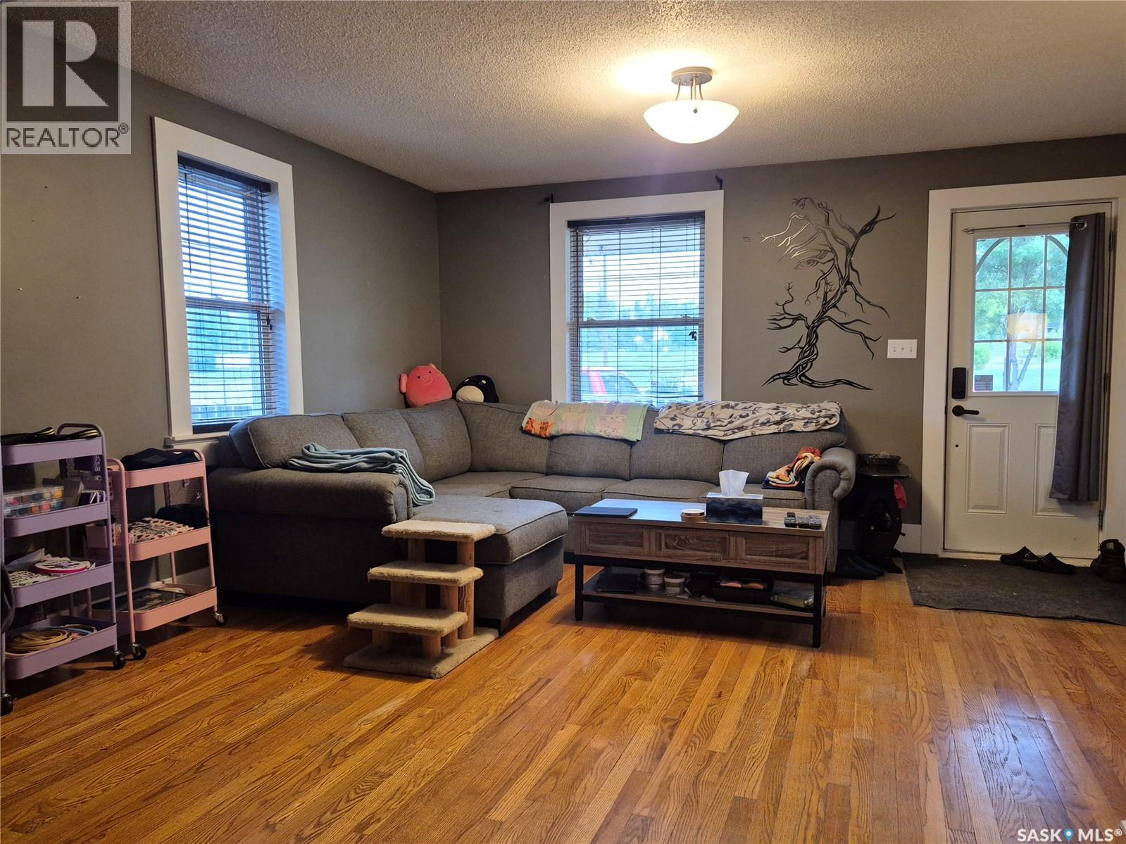 476 9th Avenue NE, Swift Current, Saskatchewan  S9H 2R4 - Photo 6 - SK040916