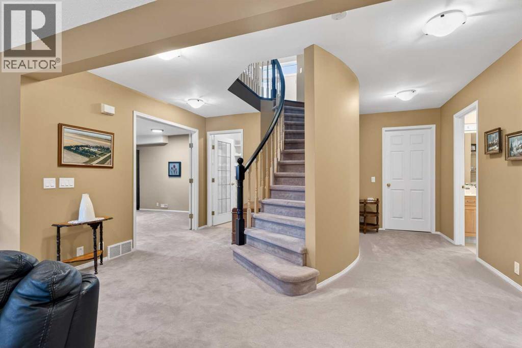 15 Hampstead Rise NW, Calgary, Alberta  T3A 6B4 - Photo 29 - A2321927