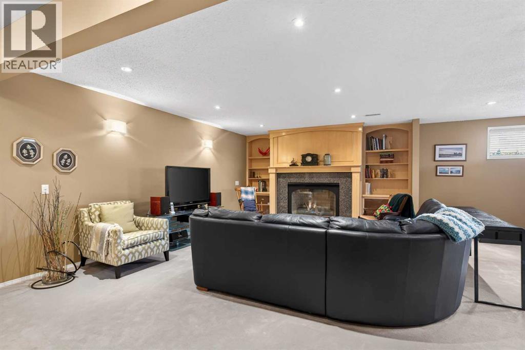 15 Hampstead Rise NW, Calgary, Alberta  T3A 6B4 - Photo 31 - A2321927