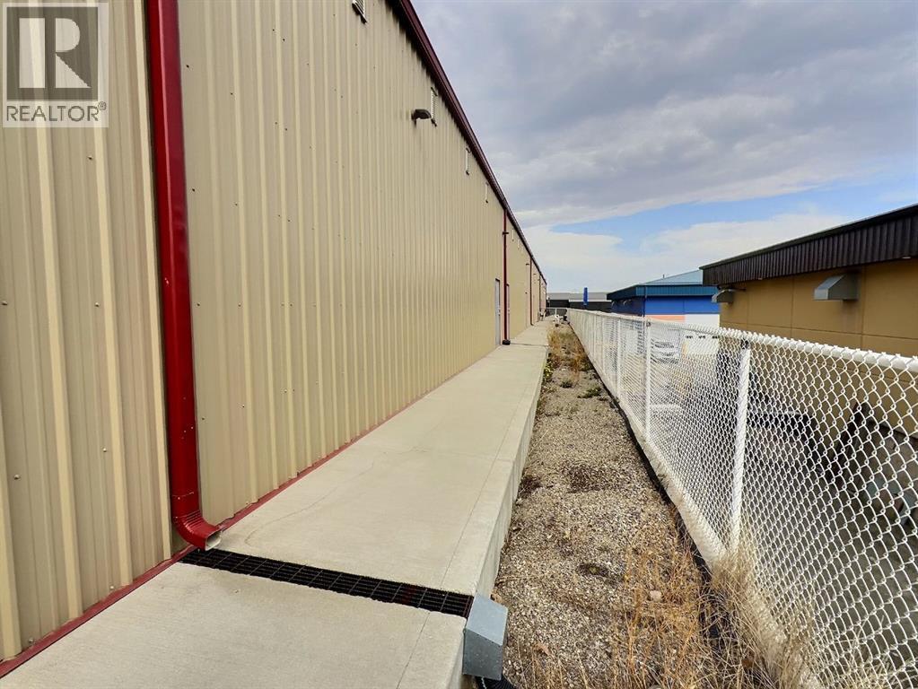 100, 6701 53 Highway, Ponoka, Alberta  T4J 1K3 - Photo 32 - A2311788