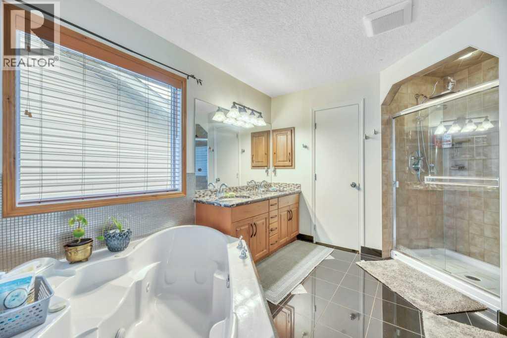 22 Kincora Heights NW, Calgary, Alberta  T3R 1N3 - Photo 23 - A2311151