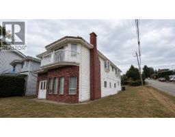 11 STRATFORD AVENUE, Burnaby, British Columbia