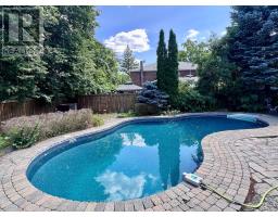 5 JUNEWOOD CRESCENT, Toronto, Ontario