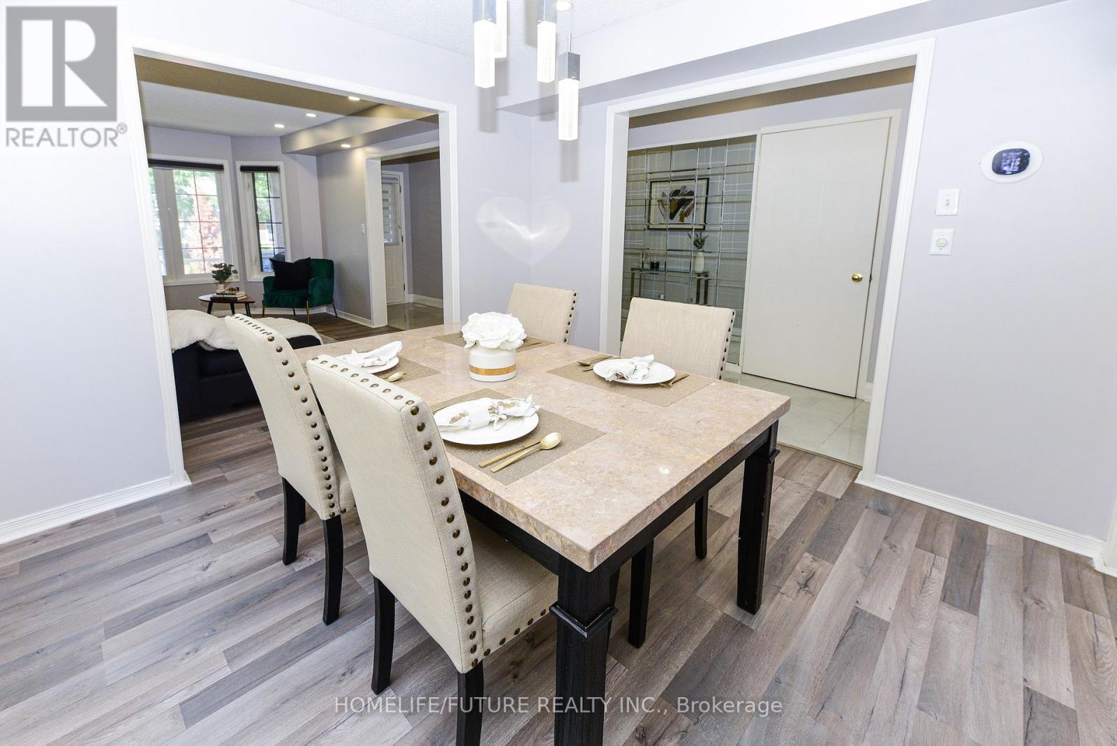 1404 Trowbridge Drive, Oshawa, Ontario  L1G 7R7 - Photo 4 - E13637430