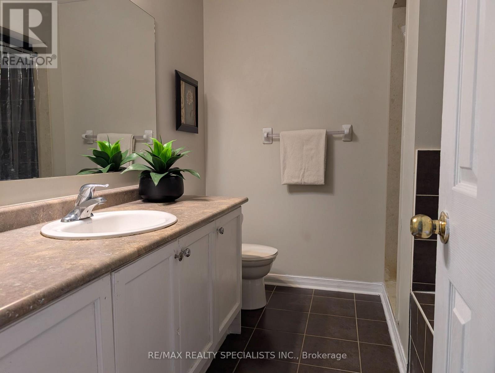 20 Thorp Crescent, Ajax, Ontario L1T 0G9 - Photo 14 - E13637440