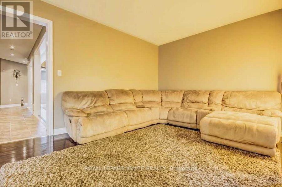 Main - 1584 Quail Run Drive, Oshawa, Ontario  L1K 0E1 - Photo 8 - E13637452