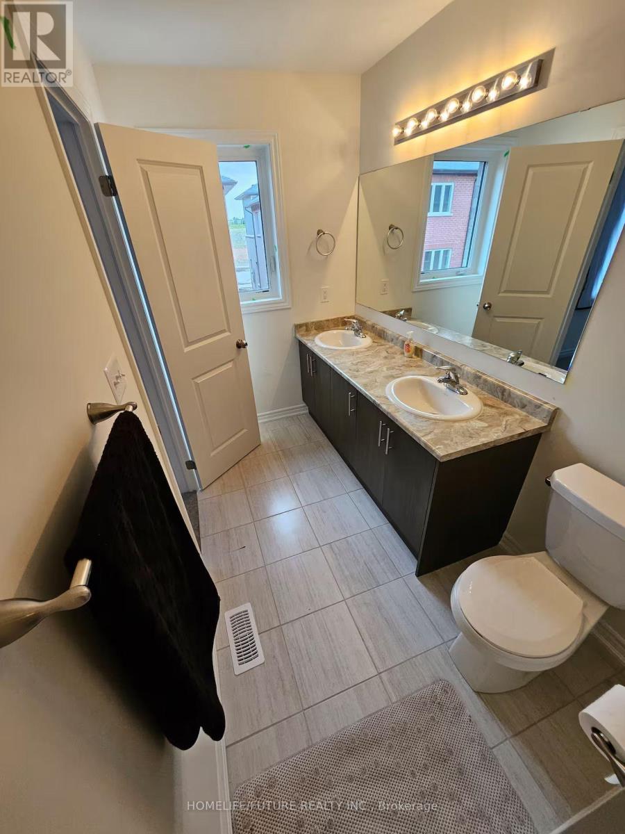 1110 Cameo Street, Pickering, Ontario  L1X 0L7 - Photo 5 - E13637454
