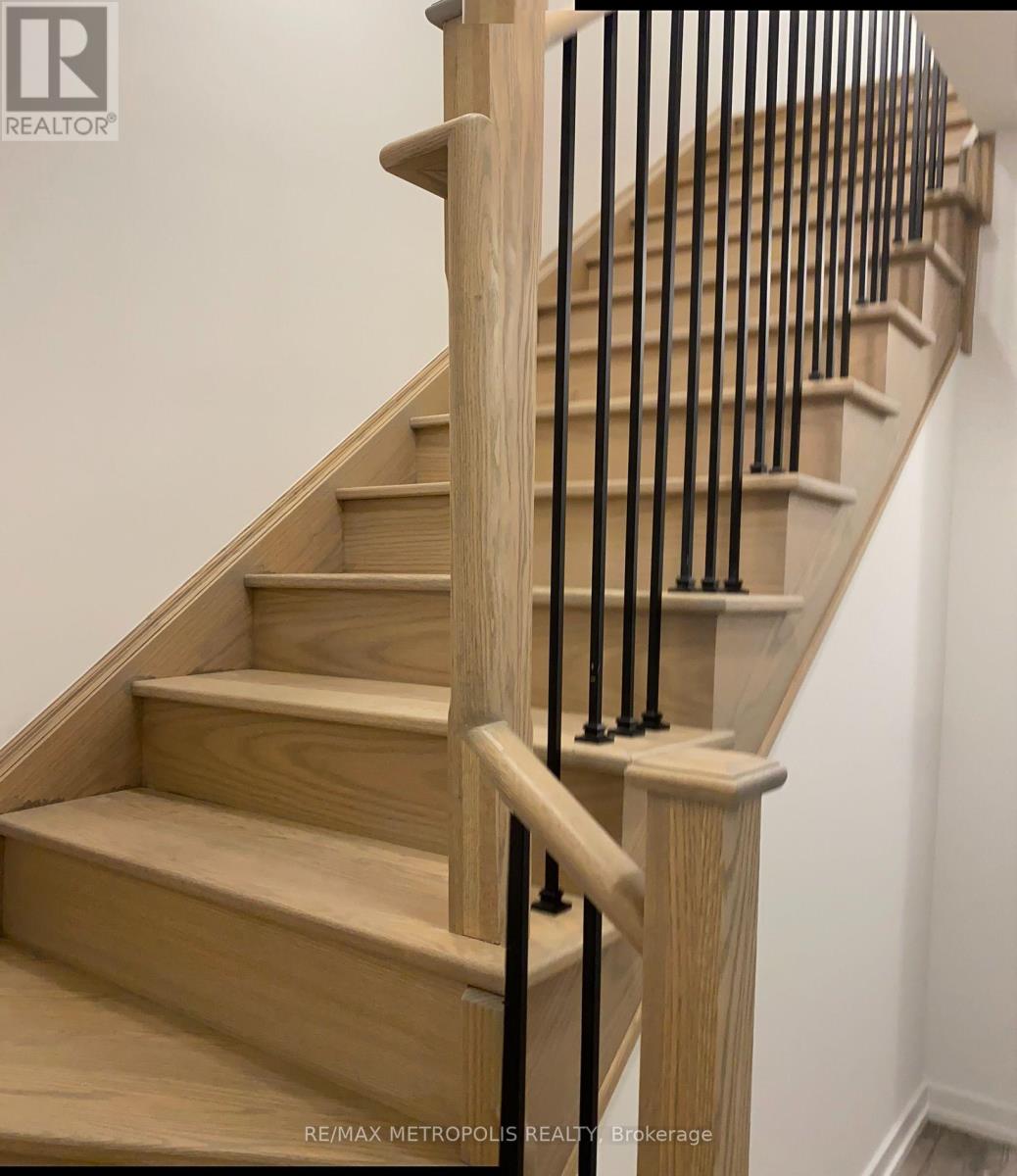 20 - 14 Lytham Green Circle, Newmarket, Ontario L3Y 0H3 - Photo 12 - N13637392