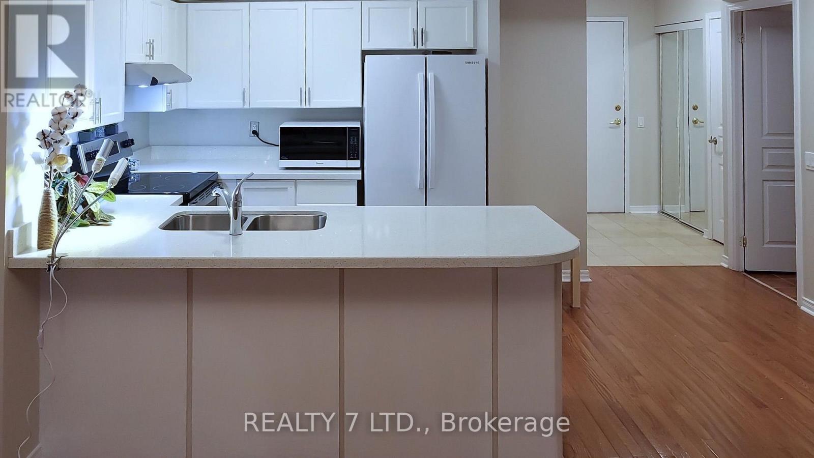 216 - 9 Northern Heights Drive, Richmond Hill, Ontario L4B 4M5 - Photo 13 - N13637410