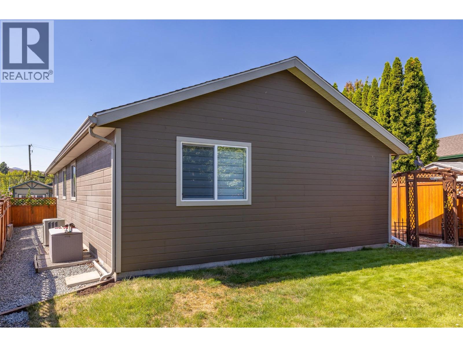 2208 Mimosa Drive, West Kelowna, British Columbia  V4T 3A5 - Photo 49 - 10395398