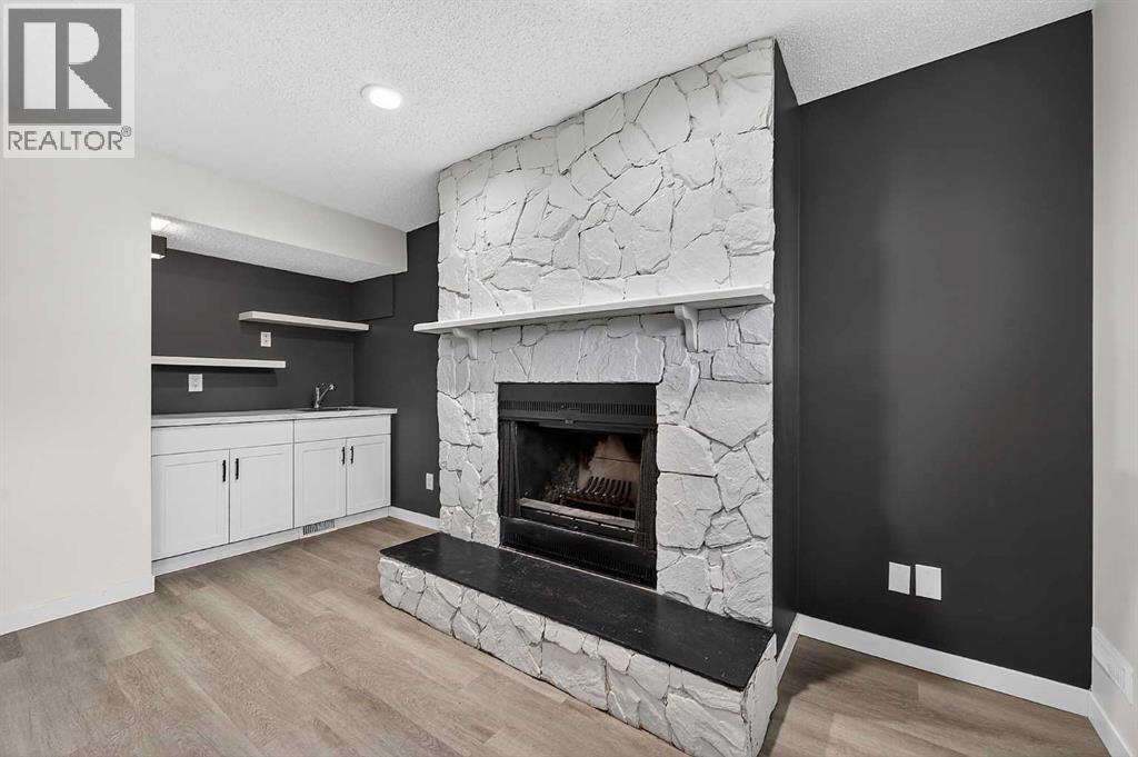 1091 Berkley Drive NW, Calgary, Alberta  T3K 1S6 - Photo 24 - A2329717