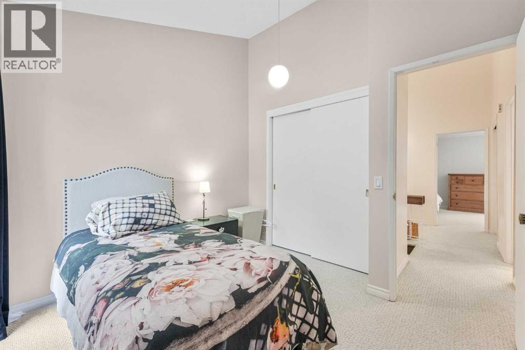 70 Brae Glen Lane SW, Calgary, Alberta  T2W 1B6 - Photo 31 - A2332250