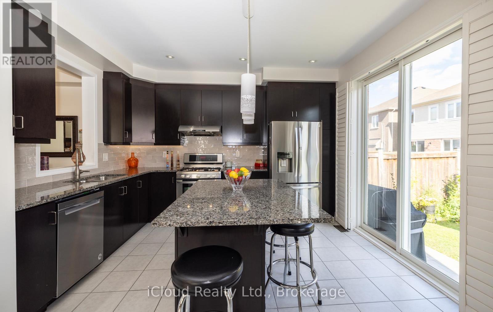 954 Penson Crescent, Milton, Ontario  L9T 8Z7 - Photo 15 - W13637408