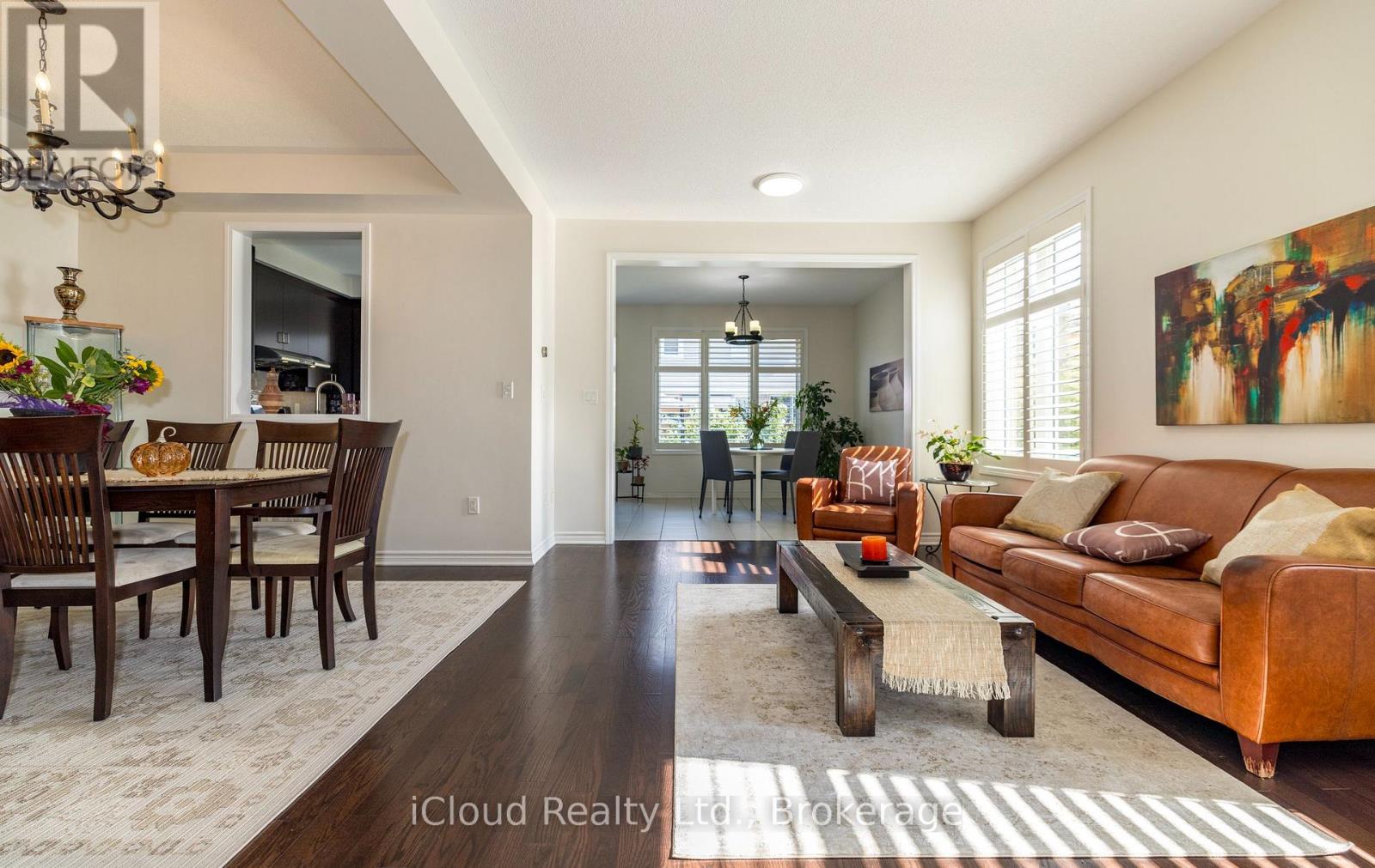 954 Penson Crescent, Milton, Ontario  L9T 8Z7 - Photo 4 - W13637408