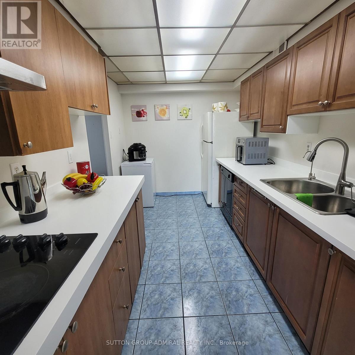 802 - 10 Tobermory Drive, Toronto, Ontario  M3N 2Y5 - Photo 10 - W13637416