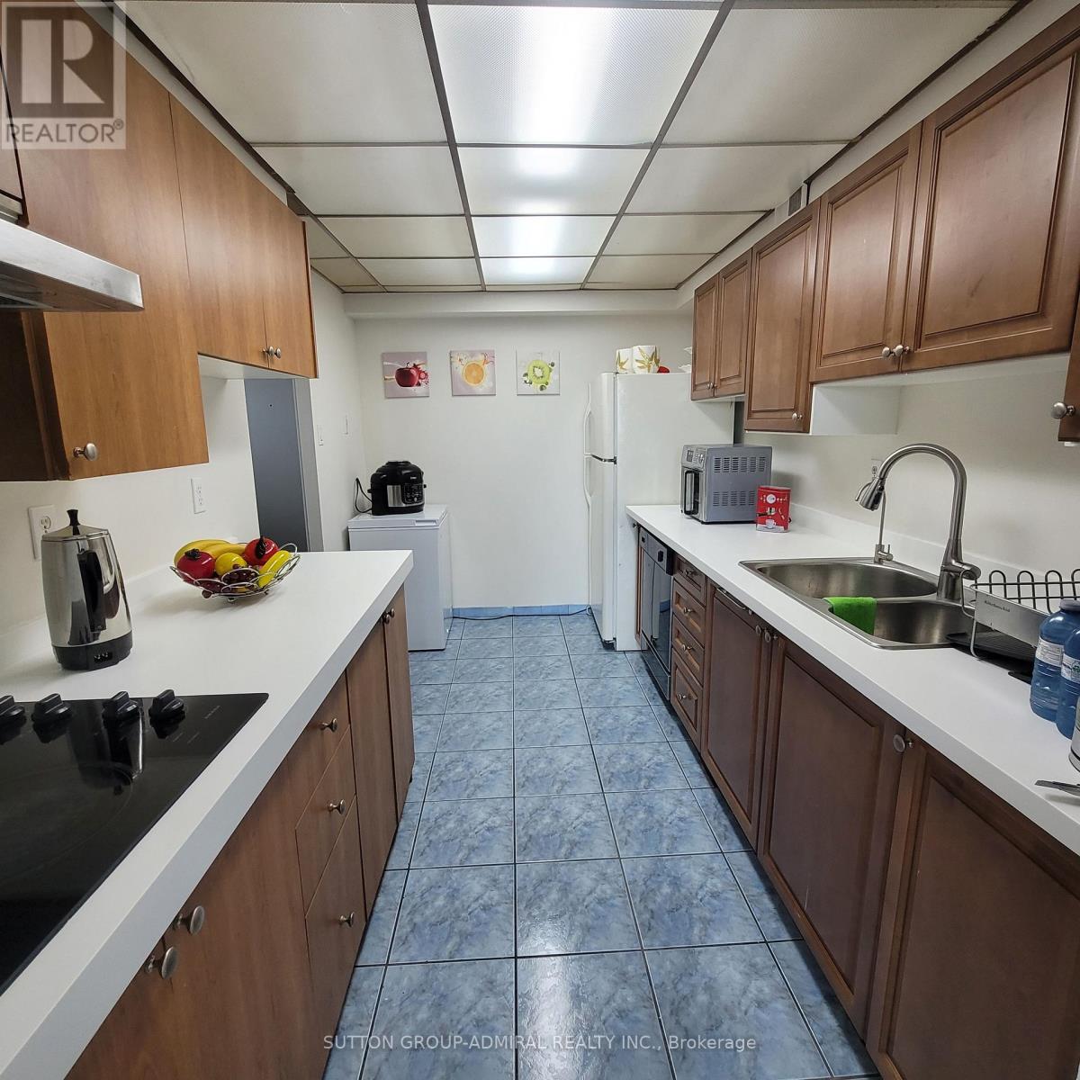 802 - 10 Tobermory Drive, Toronto, Ontario  M3N 2Y5 - Photo 12 - W13637416