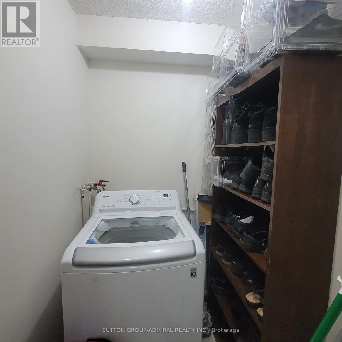 802 - 10 Tobermory Drive, Toronto, Ontario  M3N 2Y5 - Photo 6 - W13637416
