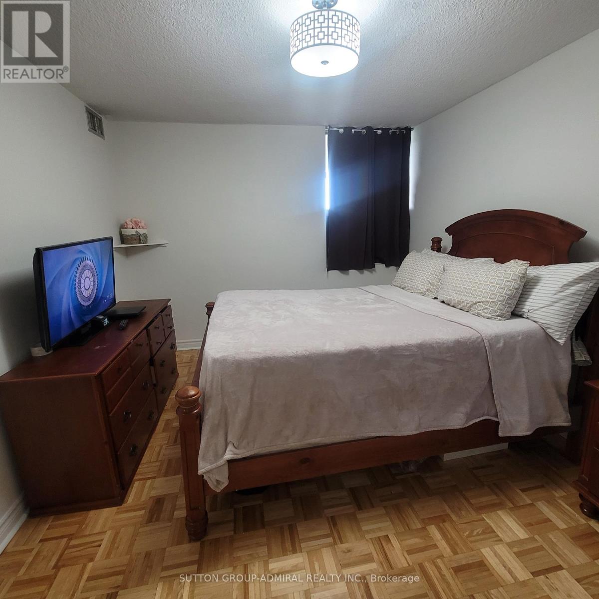 802 - 10 Tobermory Drive, Toronto, Ontario  M3N 2Y5 - Photo 8 - W13637416