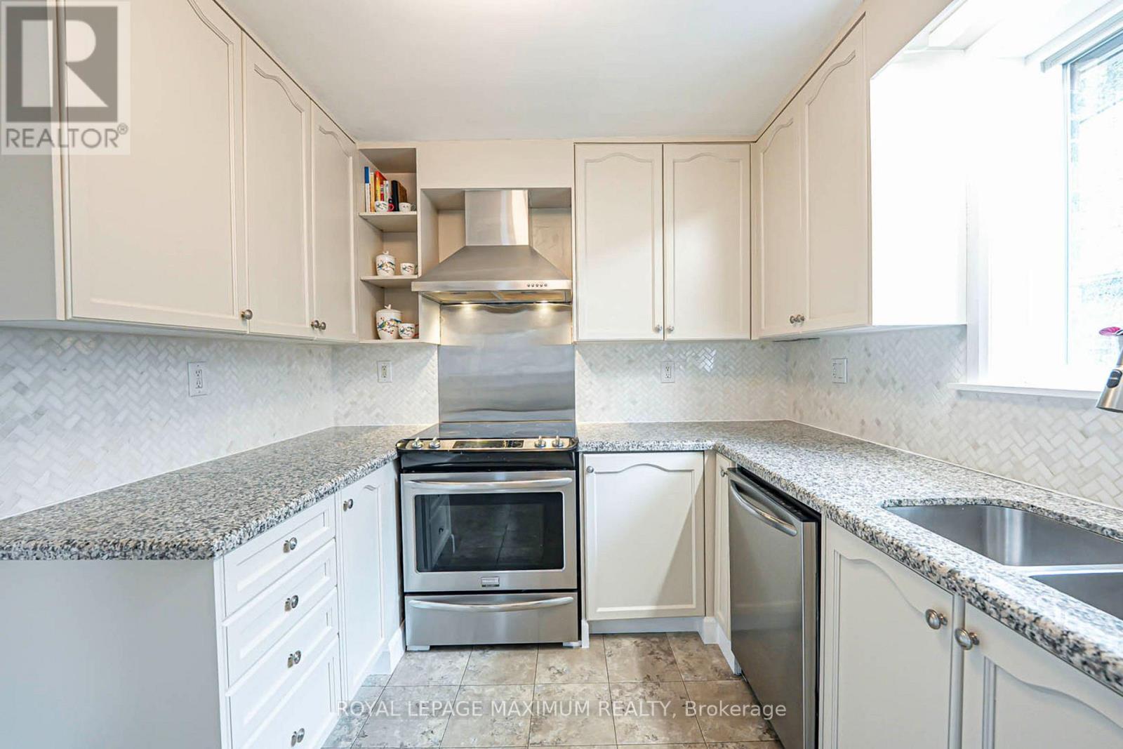 2113 Keele Street, Toronto, Ontario  M6M 3Z3 - Photo 10 - W13637422
