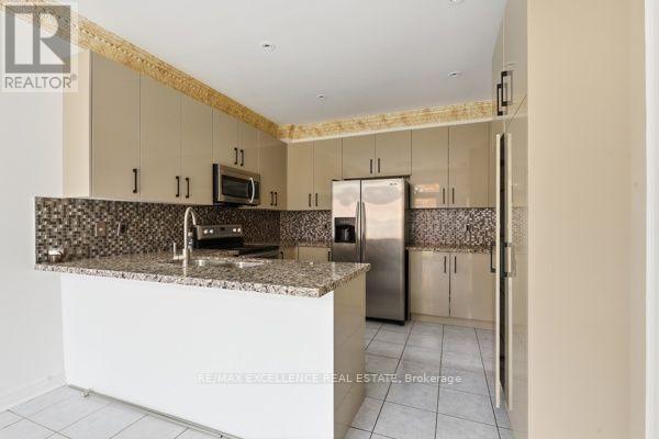 21 Castle Mountain Drive, Brampton, Ontario  L6R 2W9 - Photo 10 - W13637424