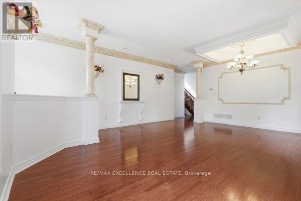 21 Castle Mountain Drive, Brampton, Ontario  L6R 2W9 - Photo 8 - W13637424