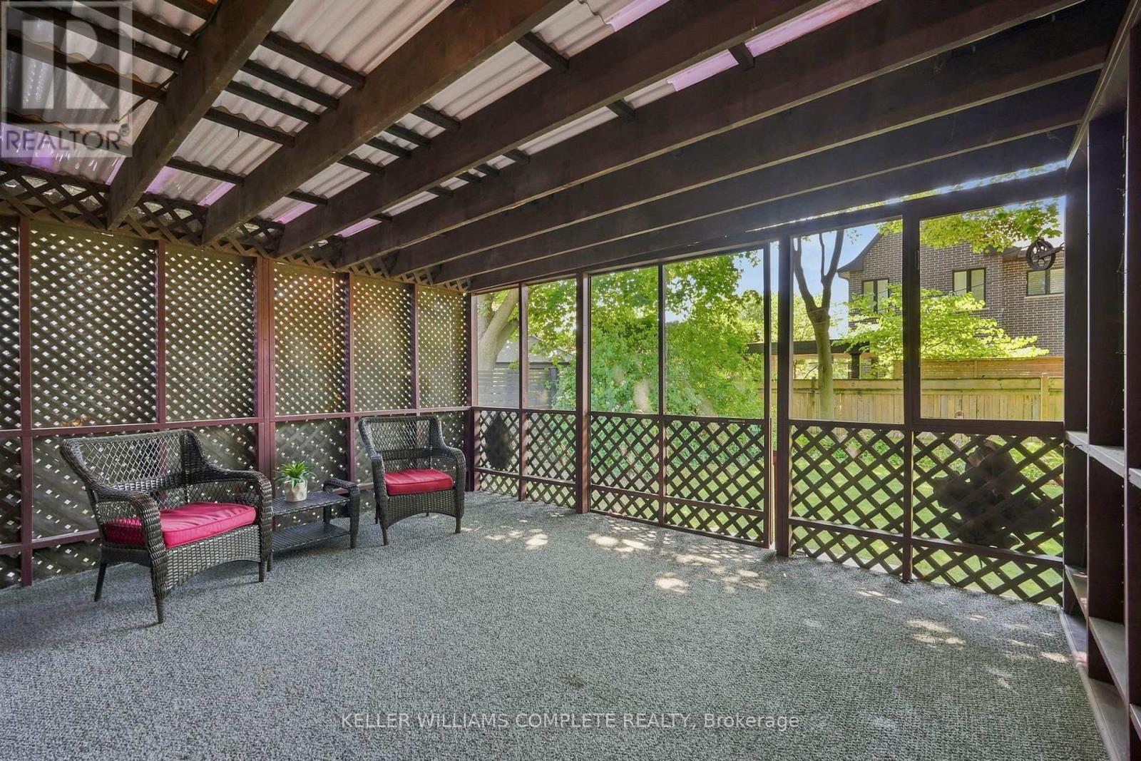 70 Floresta Court, Hamilton, Ontario  L9G 1R8 - Photo 30 - X13637378
