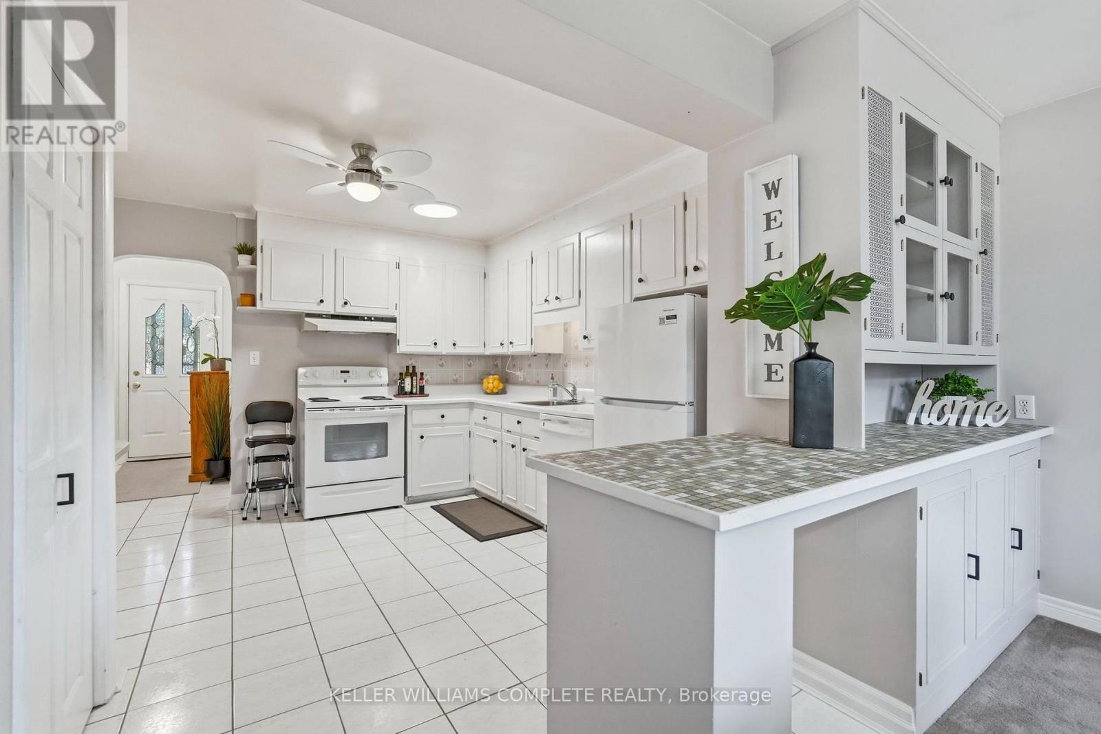70 Floresta Court, Hamilton, Ontario  L9G 1R8 - Photo 8 - X13637378