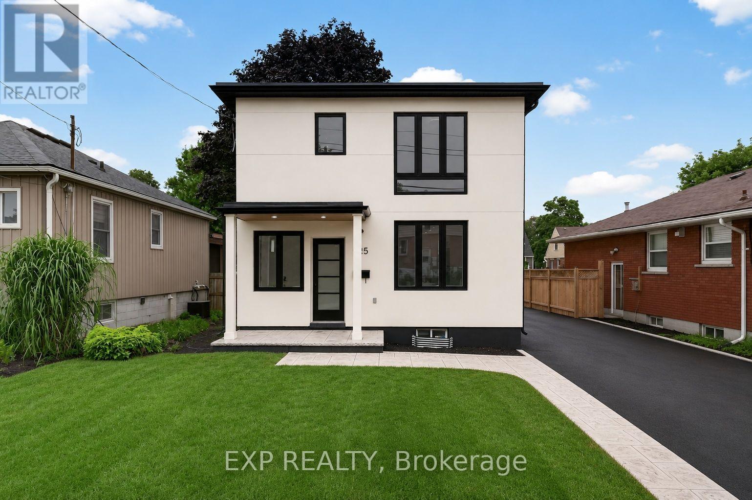 325 QUEENSDALE AVENUE E, Hamilton, Ontario