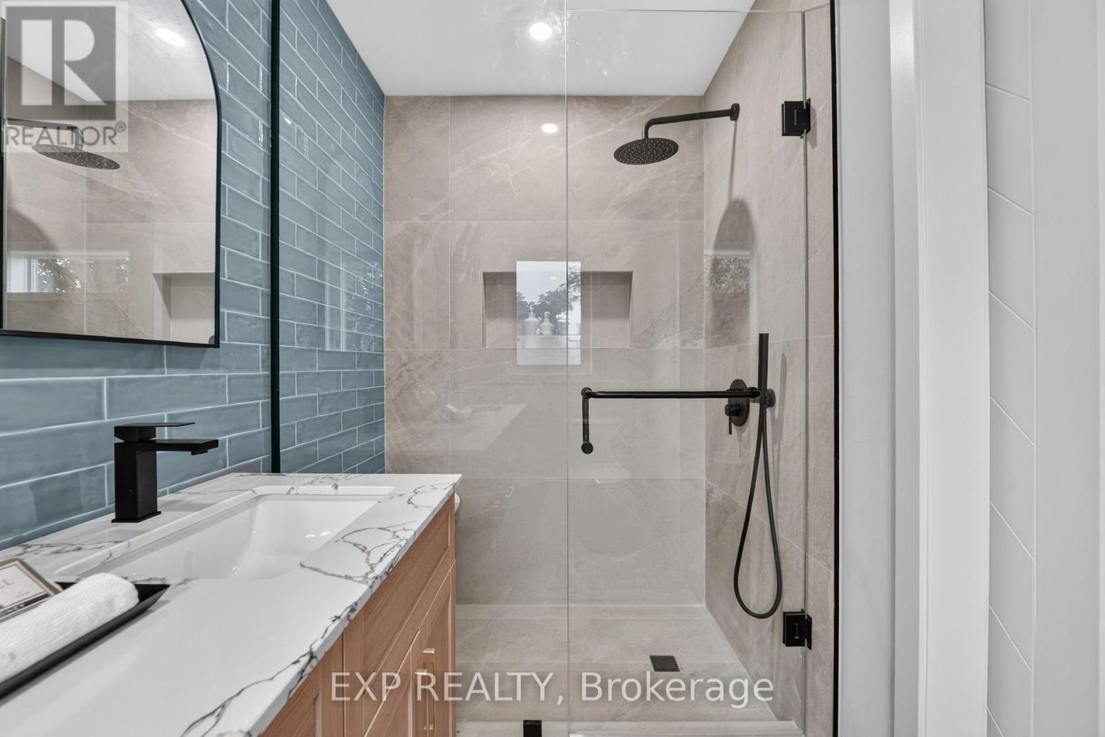 325 Queensdale Avenue E, Hamilton, Ontario  L9A 1L5 - Photo 35 - X13637384