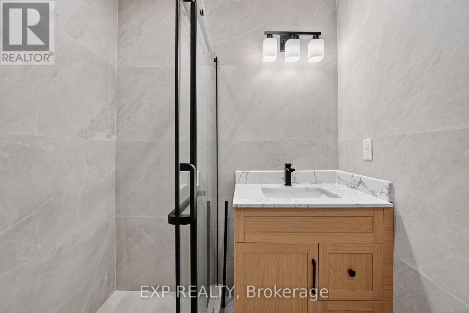 325 Queensdale Avenue E, Hamilton, Ontario  L9A 1L5 - Photo 41 - X13637384