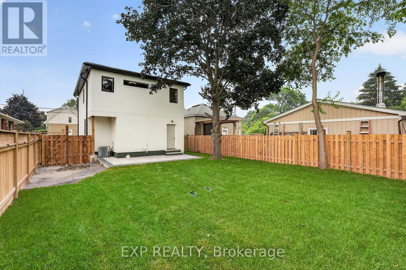 325 Queensdale Avenue E, Hamilton, Ontario  L9A 1L5 - Photo 46 - X13637384