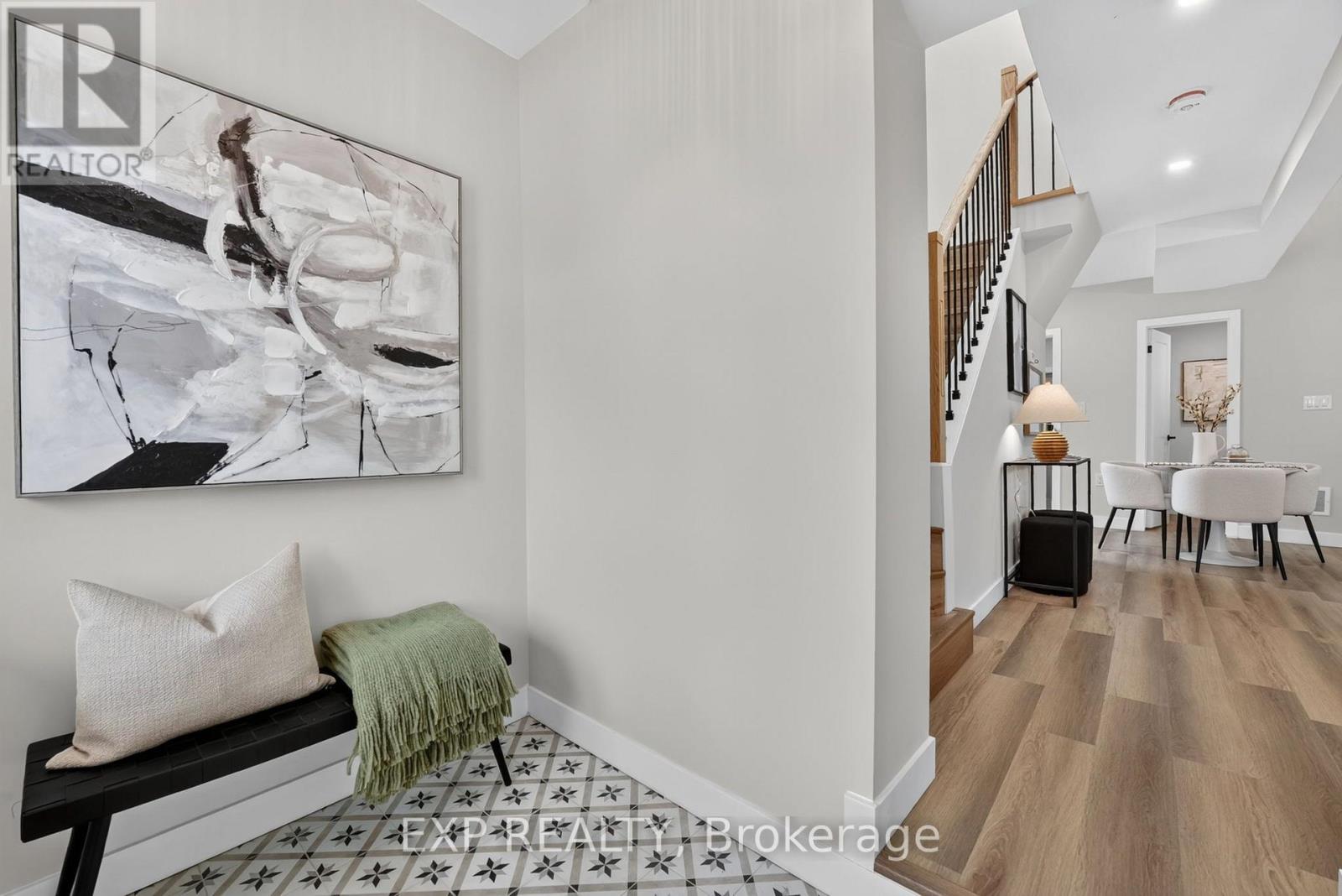 325 Queensdale Avenue E, Hamilton, Ontario  L9A 1L5 - Photo 6 - X13637384