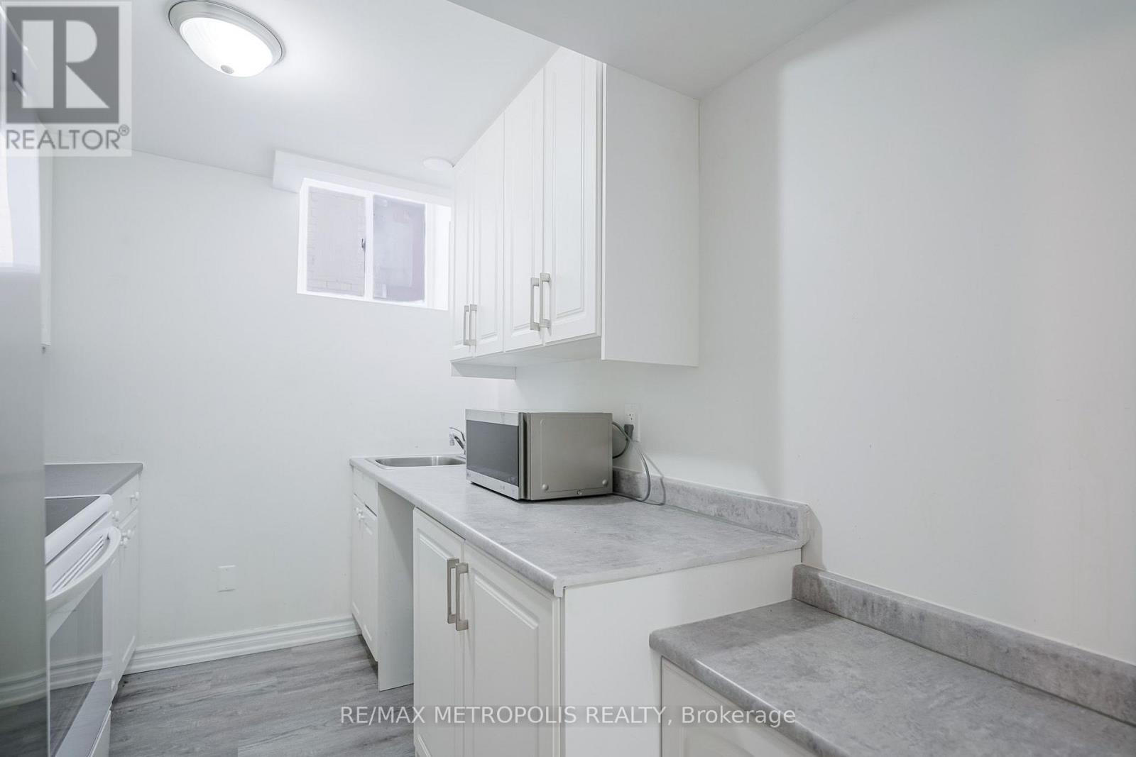 Bsmt - 570 Springview Drive, Pickering, Ontario  L1V 4X2 - Photo 15 - E13613842
