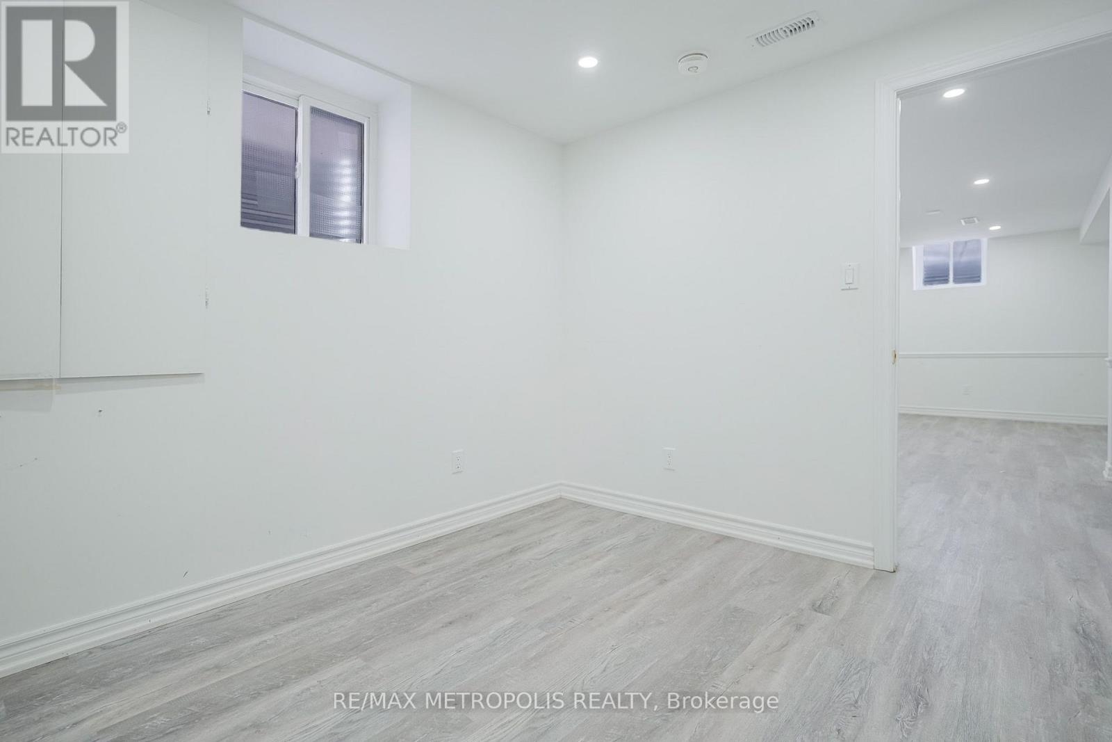 Bsmt - 570 Springview Drive, Pickering, Ontario  L1V 4X2 - Photo 19 - E13613842