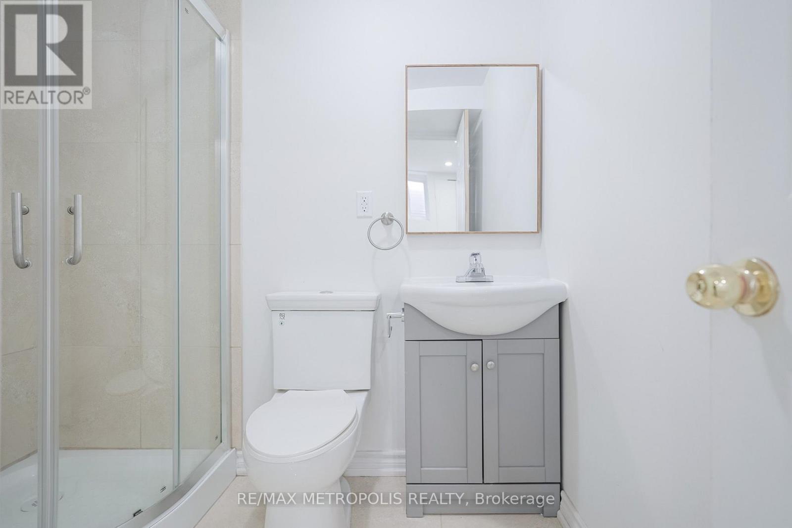 Bsmt - 570 Springview Drive, Pickering, Ontario  L1V 4X2 - Photo 22 - E13613842