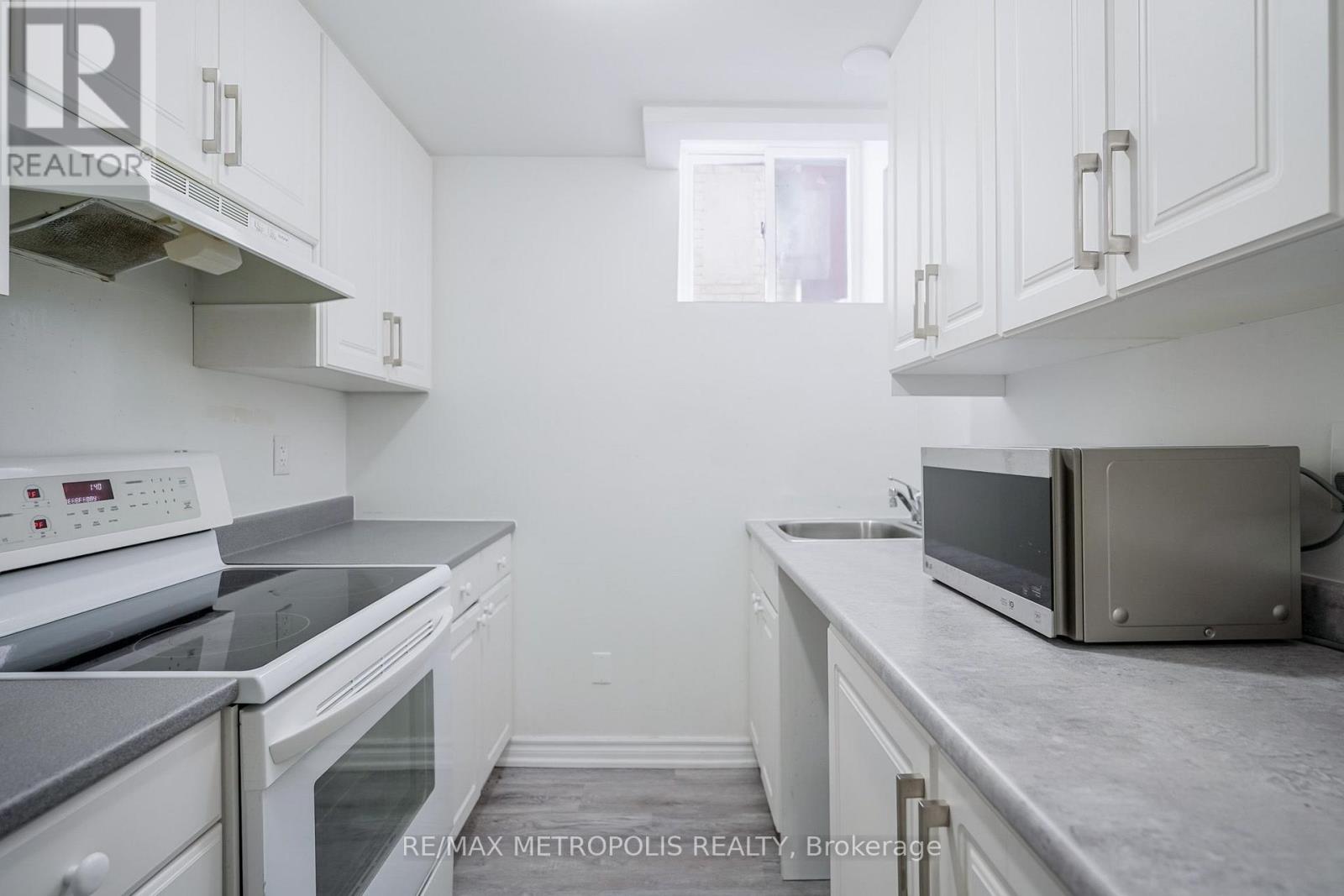 Bsmt - 570 Springview Drive, Pickering, Ontario  L1V 4X2 - Photo 16 - E13613842