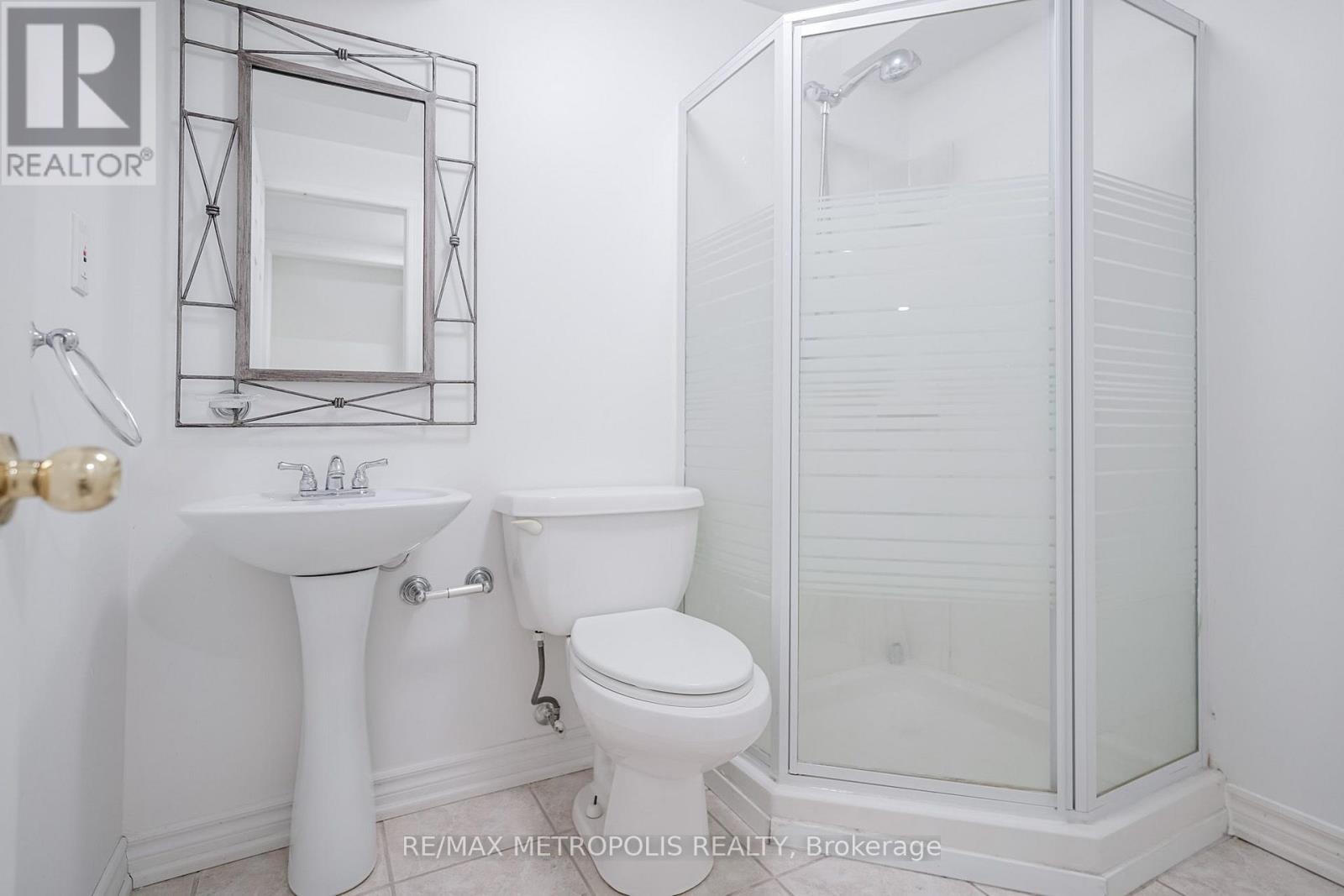 Bsmt - 570 Springview Drive, Pickering, Ontario  L1V 4X2 - Photo 28 - E13613842