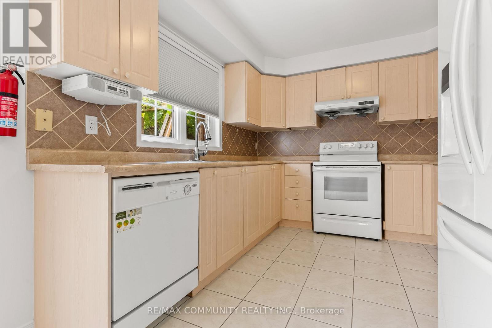 54 Morland Crescent, Ajax, Ontario  L1T 4P5 - Photo 13 - E13488820
