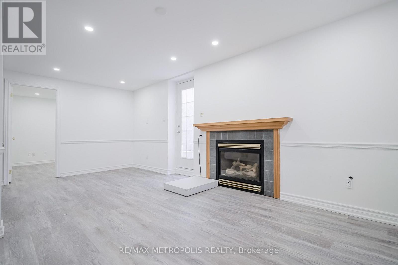 Bsmt - 570 Springview Drive, Pickering, Ontario  L1V 4X2 - Photo 10 - E13613842
