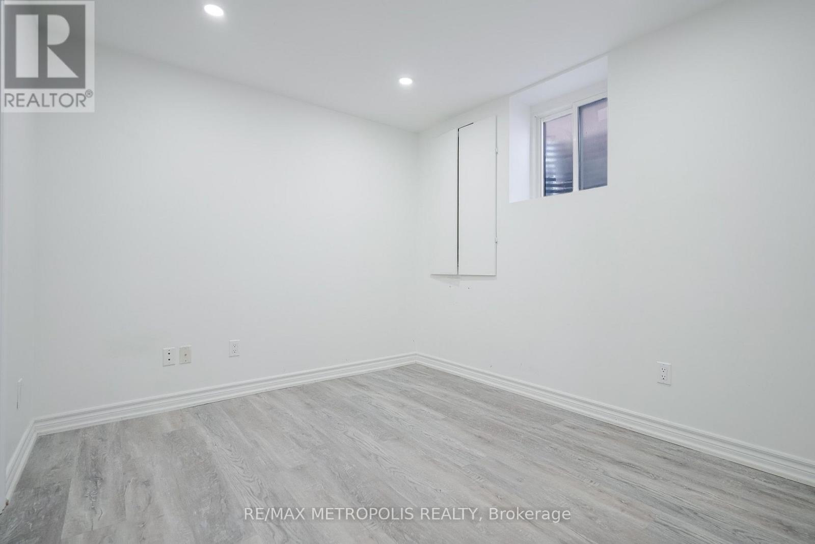 Bsmt - 570 Springview Drive, Pickering, Ontario  L1V 4X2 - Photo 18 - E13613842