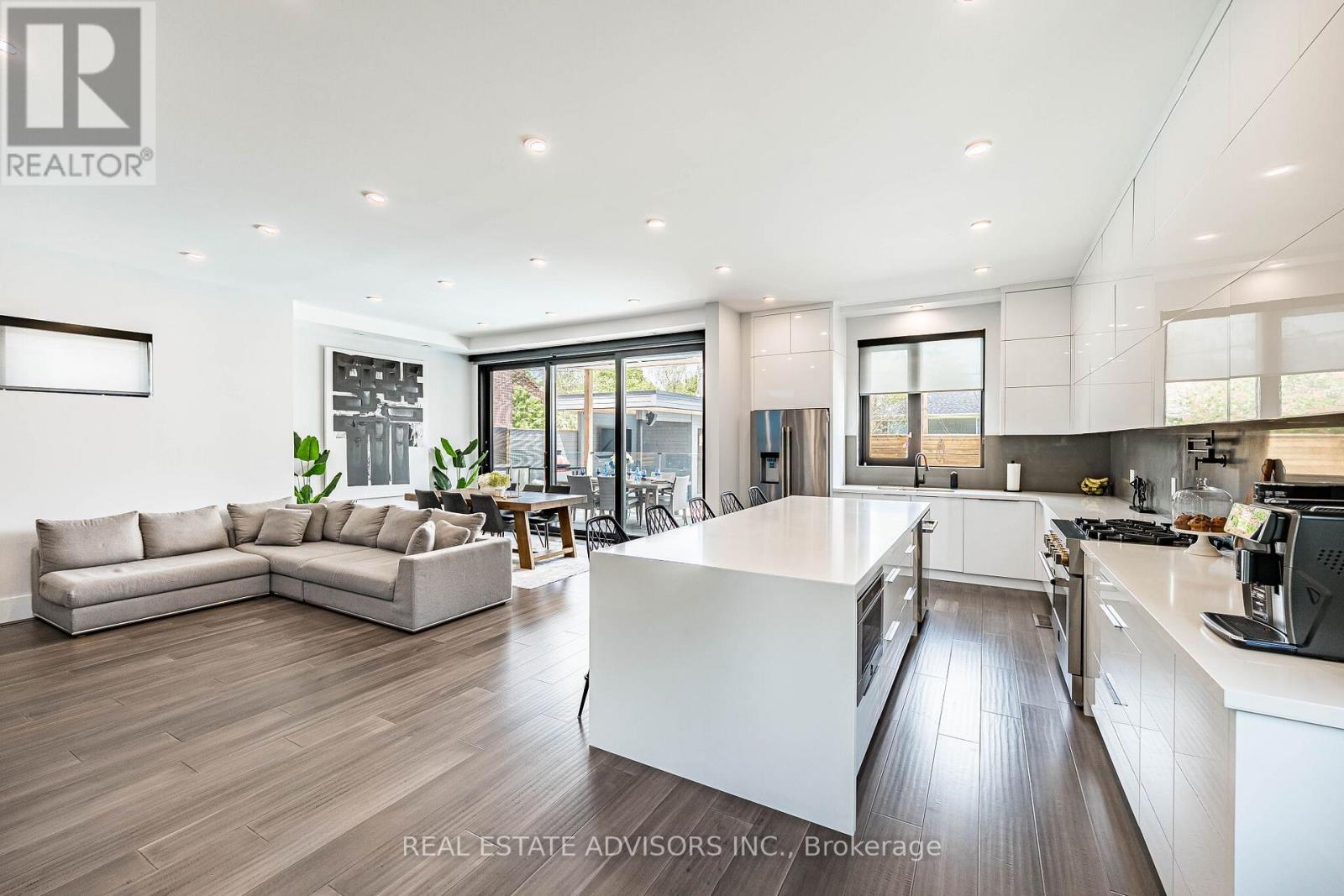 50 Beckwith Road E, Toronto, Ontario  M9C 3Y1 - Photo 6 - W13589074