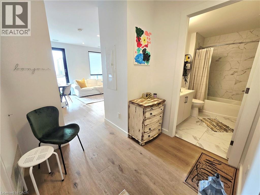181 King Street S Unit# 1812, Waterloo, Ontario  N2J 0E7 - Photo 3 - 40822399