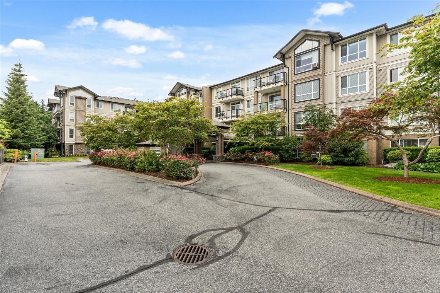208 32729 Garibaldi Drive, Abbotsford, British Columbia  V2T 0A6 - Photo 2 - R3151091