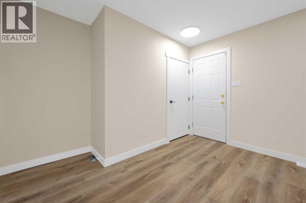 2231 40 Street SE, Calgary, Alberta  T2B 1B8 - Photo 4 - A2334202