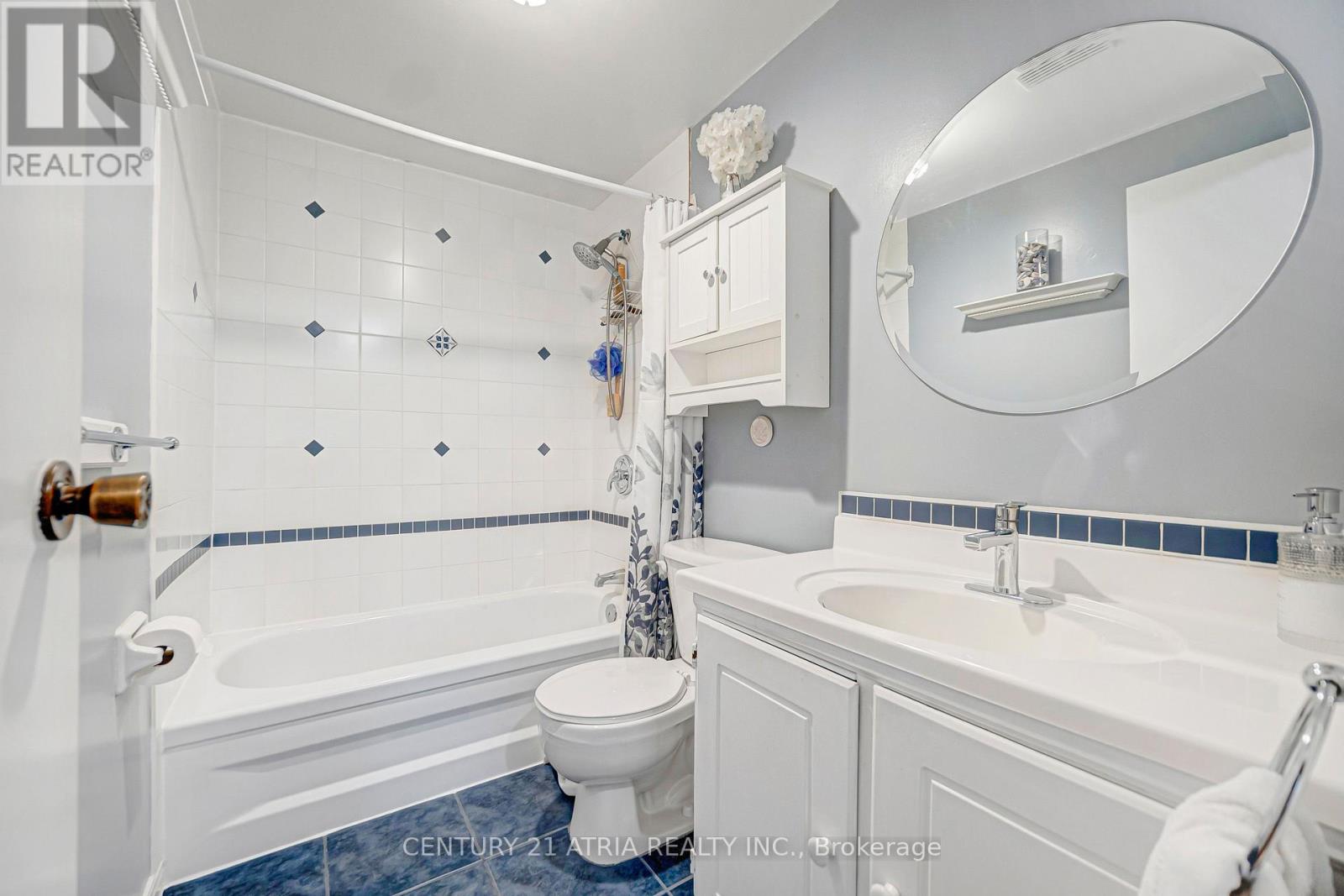 18 Thatchers Mill Way, Markham, Ontario  L3P 3T3 - Photo 16 - N13628604