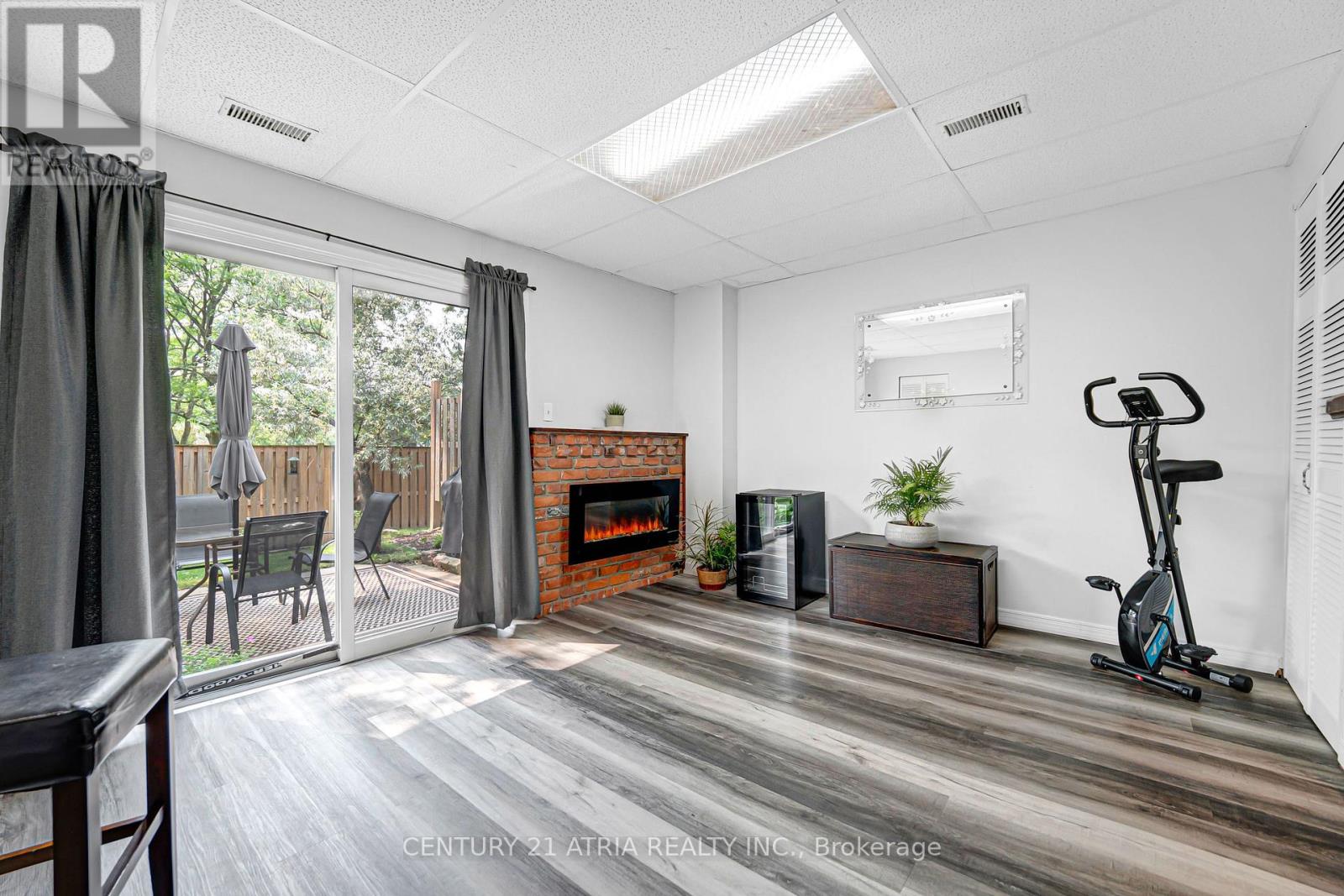 18 Thatchers Mill Way, Markham, Ontario  L3P 3T3 - Photo 6 - N13628604
