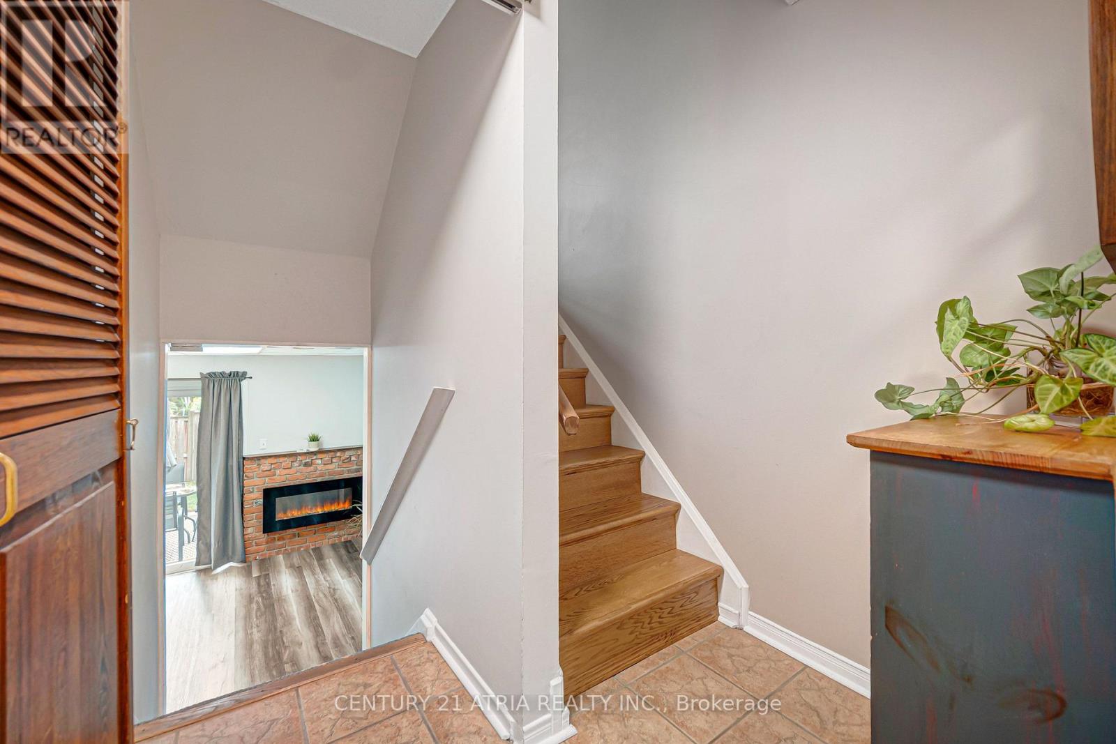 18 Thatchers Mill Way, Markham, Ontario  L3P 3T3 - Photo 9 - N13628604