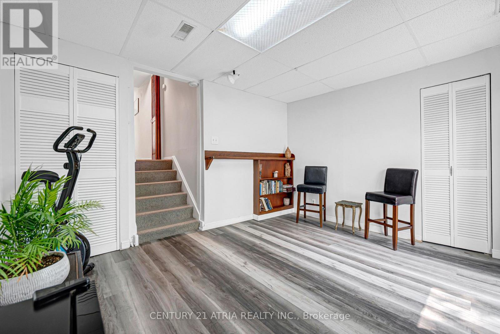 18 Thatchers Mill Way, Markham, Ontario  L3P 3T3 - Photo 7 - N13628604